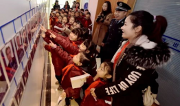 坏人抓小孩的视频,视频揭露坏人抓小孩惊人一幕